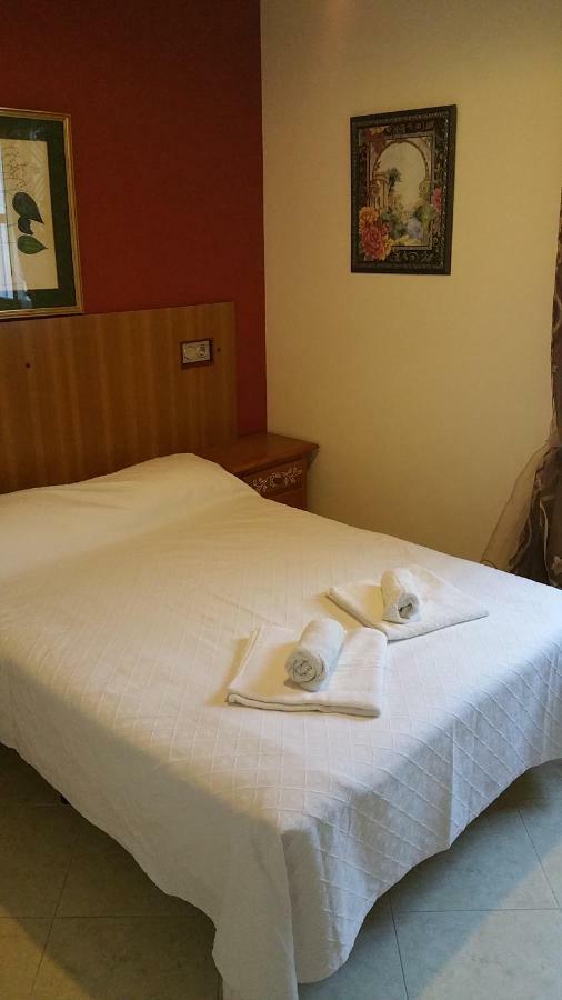 Sotel Valle Guadiaro بويبلو نويفو دي غواديارو المظهر الخارجي الصورة
